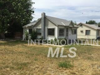 323 S Diamond St, Nampa, ID 83686 - photo 2