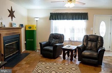 131 Broadway Ct, Linden, VA 22642 - photo 4