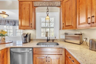 68 S Branch Pkwy, Springfield, MA 01118 - photo 7