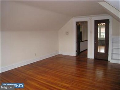 604 Walnut St, Lansdale, PA 19446 - photo 2