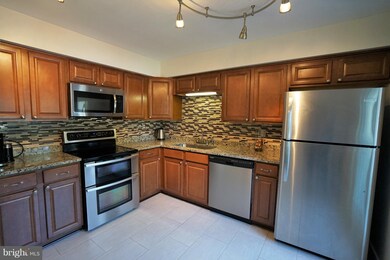 2873 Madeira Ct unit 123, Woodbridge, VA 22192 - photo 3