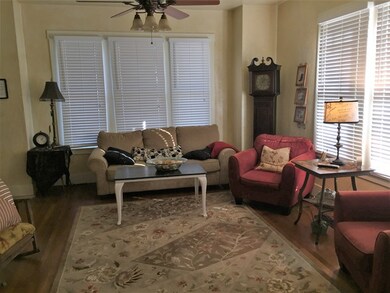 201 N Milam St, Fredericksburg, TX 78624 - photo 7