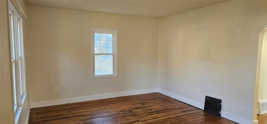 399 W Harrison St, Hagerstown, IN 47346 - photo 4