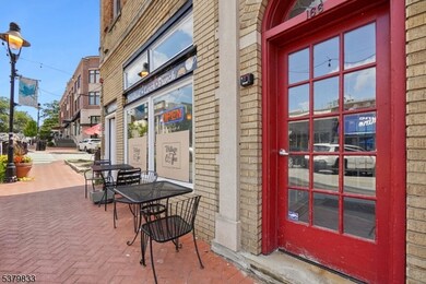 166 Maplewood Ave unit 3, Maplewood, NJ 07040 - photo 2