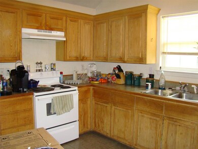 200 Blue Bell Ct, Weatherford, TX 76088 - photo 7