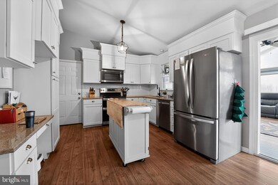 7131 Carmae Rd, Sykesville, MD 21784 - photo 6