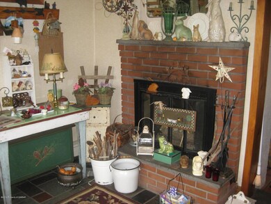 329 Dymond Hollow Rd, Falls, PA 18615 - photo 5