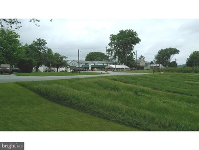 1401 Mcintosh Ln, West Chester, PA 19380 - photo 2