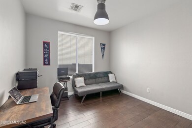 17-Den/Office