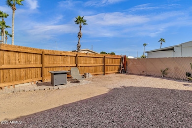 7-web-or-mls-2175-w-southern-ave-space-1
