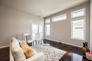 3105 Blackberry Cir SW, Cedar Rapids, IA 52404 - photo 4