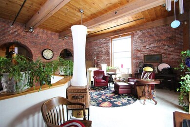 Rivermoor Landing unit 10, Newmarket, NH 03857 - photo 6