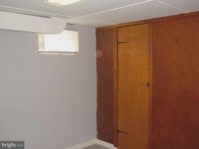 2610 Finch St, Silver Spring, MD 20902 - photo 2