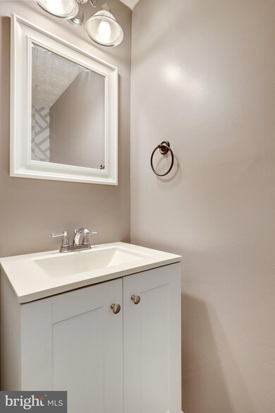 8334 Sperry Ct, Laurel, MD 20723 - photo 6