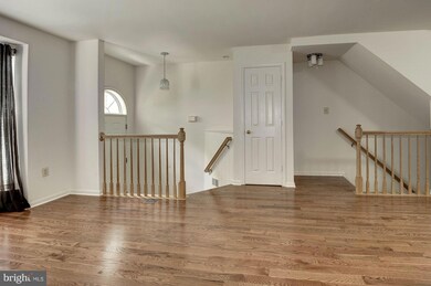 13122 Kidwell Field Rd, Herndon, VA 20171 - photo 3