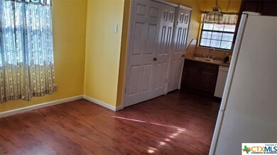 2712 W Big Elm Rd, Troy, TX 76579 - photo 6