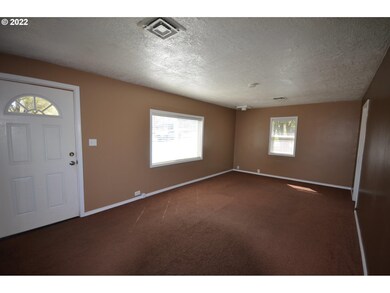 1511 H St, the Dalles, OR 97058 - photo 6