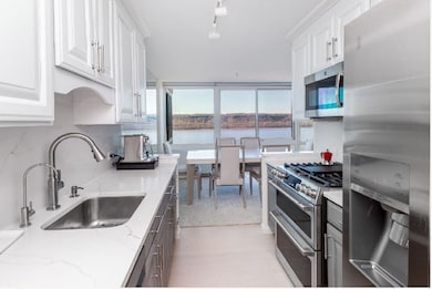 2521 Palisade Ave unit 8C, Bronx, NY 10463 - photo 4