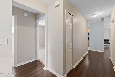 243 Aquarius Cir W, Jacksonville, FL 32216 - photo 7