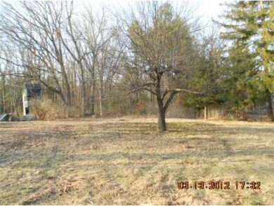 213 Douglas St, Uxbridge, MA 01569 - photo 5