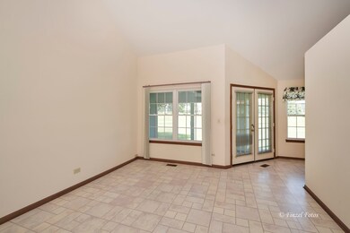 1653 Glengarry Ct, Algonquin, IL 60102 - photo 4