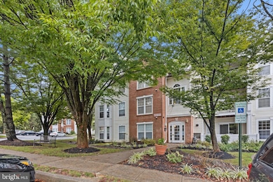 4918 Stone Shop Cir, Owings Mills, MD 21117 - photo 2