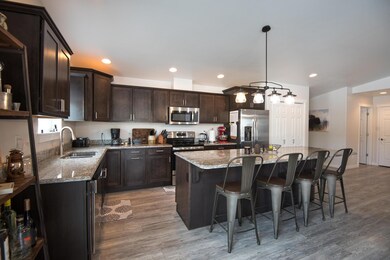 Kitchen with eating bar