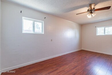 608 E Roger Rd, Tucson, AZ 85705 - photo 6