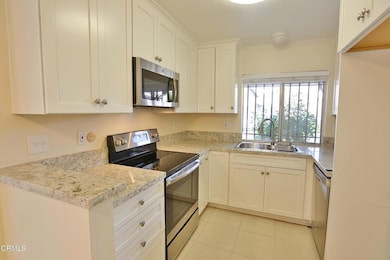 17516 Via Calma unit 39, Tustin, CA 92780 - photo 2