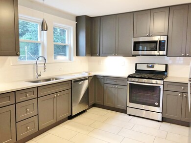 76 Edgecliff Rd unit 76, Watertown, MA 02472 - photo 4