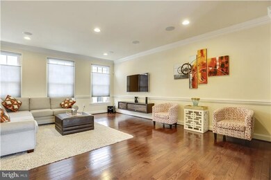 10621 Yorktown Dr, Fairfax, VA 22030 - photo 3