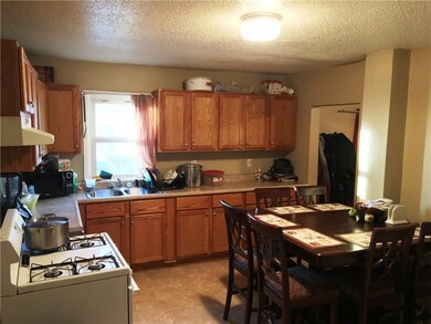 905 E 25th St, Des Moines, IA 50317 - photo 2
