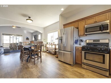 1243 35th Ave, Forest Grove, OR 97116 - photo 7