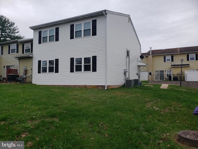 12 Reliance Ct unit 1st Floor, Telford, PA 18969 - photo 2