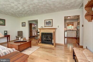 5860 Melville Rd, Sykesville, MD 21784 - photo 4