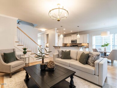 014-1280x960-family-room