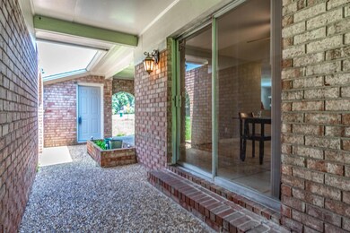 2311 Inda Ave, Pensacola, FL 32526 - photo 6