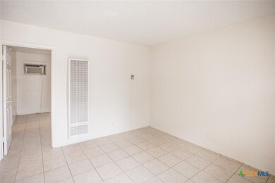 1239 N Lbj Dr unit F, San Marcos, TX 78666 - photo 7
