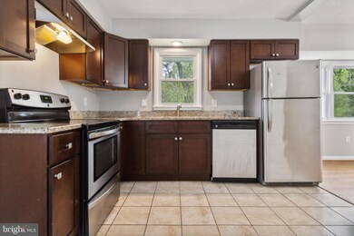 5902 Maple Terrace, Laurel, MD 20707 - photo 6