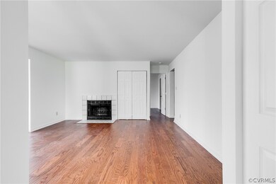 4601 Four Seasons Terrace unit D, Glen Allen, VA 23060 - photo 5