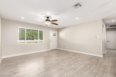 331 E Continental Dr, Tempe, AZ 85281 - photo 4