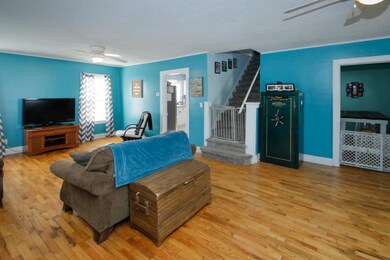13 Monroe St-105