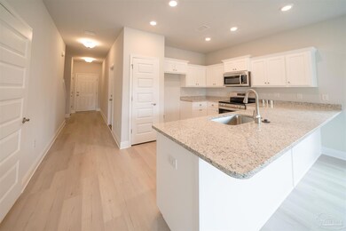 5526 Lexlee Blvd unit 7A, Bellview, FL 32526 - photo 4