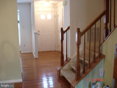 1322 Travis View Ct, Gaithersburg, MD 20879 - photo 2