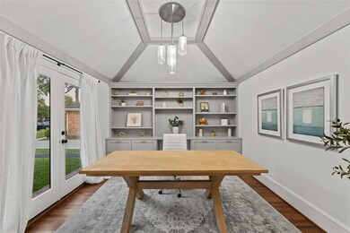 10319 Shady River Dr, Houston, TX 77042 - photo 3