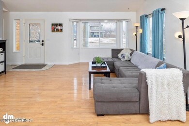 02-Living Room_DMD_6893