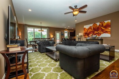 8009 SW 28th Cir, Topeka, KS 66614 - photo 3