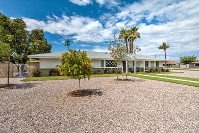 2001 W Edgemont Ave-1