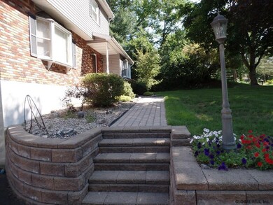 5 Hillview Rd, Schenectady, NY 12303 - photo 3