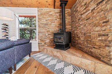 7-web-or-mls-64810 Bill Martin Rd (37 of